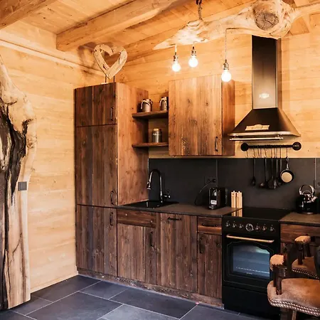 Alpstuga Romantikchalet Fuchsbau Mit Eigenen Wellnessbereich, Komfort Und Viel Ruhe In Der