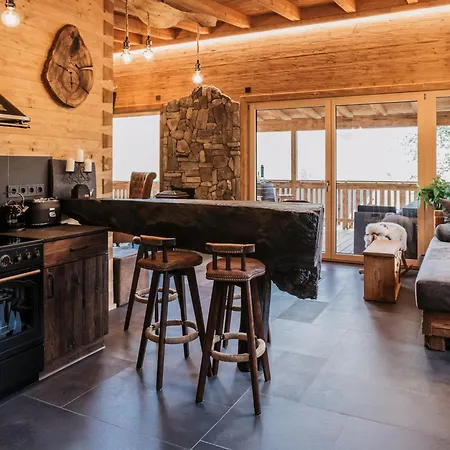 Romantikchalet Fuchsbau Mit Eigenen Wellnessbereich, Komfort Und Viel Ruhe In Der Alpstuga Vorra
