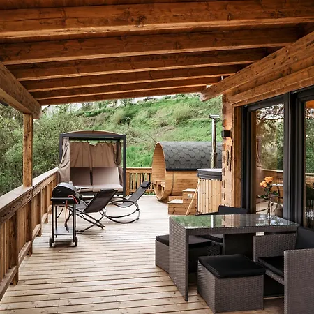Romantikchalet Fuchsbau Mit Eigenen Wellnessbereich, Komfort Und Viel Ruhe In Der Alpstuga *