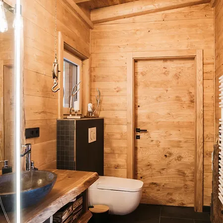 Romantikchalet Fuchsbau Mit Eigenen Wellnessbereich, Komfort Und Viel Ruhe In Der Alpstuga Vorra