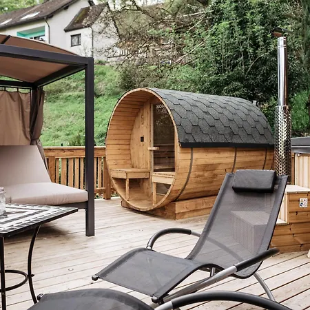 Romantikchalet Fuchsbau Mit Eigenen Wellnessbereich, Komfort Und Viel Ruhe In Der Vorra