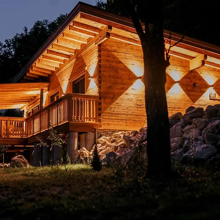 Romantikchalet Fuchsbau Mit Eigenen Wellnessbereich, Komfort Und Viel Ruhe In Der